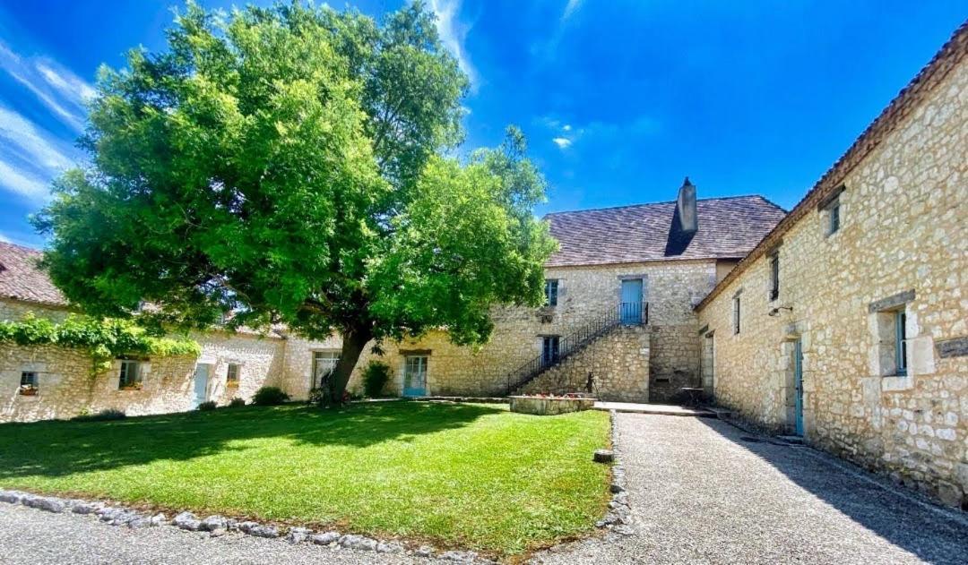 Chambre D'Hote "La Pierre" Domaine De Fonpeyroune Hotel Conne-de-Labarde Екстериор снимка