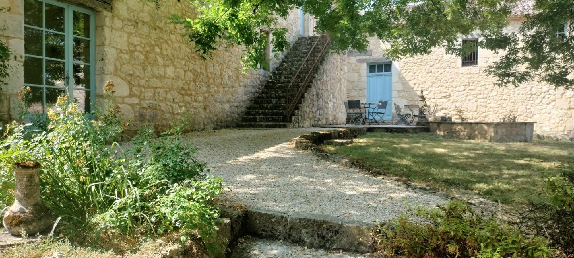 Chambre D'Hote "La Pierre" Domaine De Fonpeyroune Hotel Conne-de-Labarde Екстериор снимка